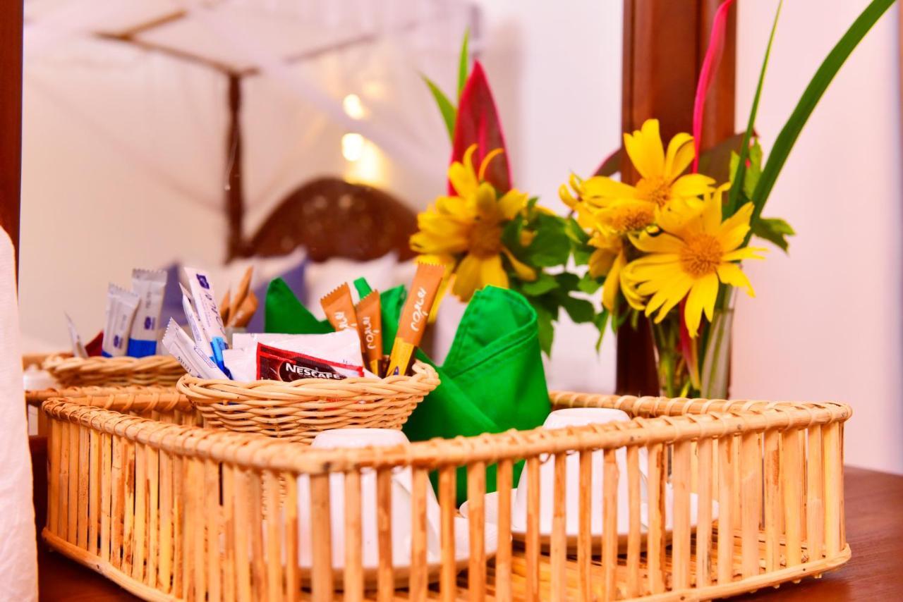 Ariya Rest & Ayurveda Spa Полонарува Екстериор снимка