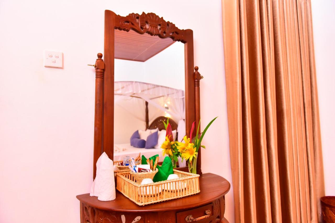 Ariya Rest & Ayurveda Spa Полонарува Екстериор снимка