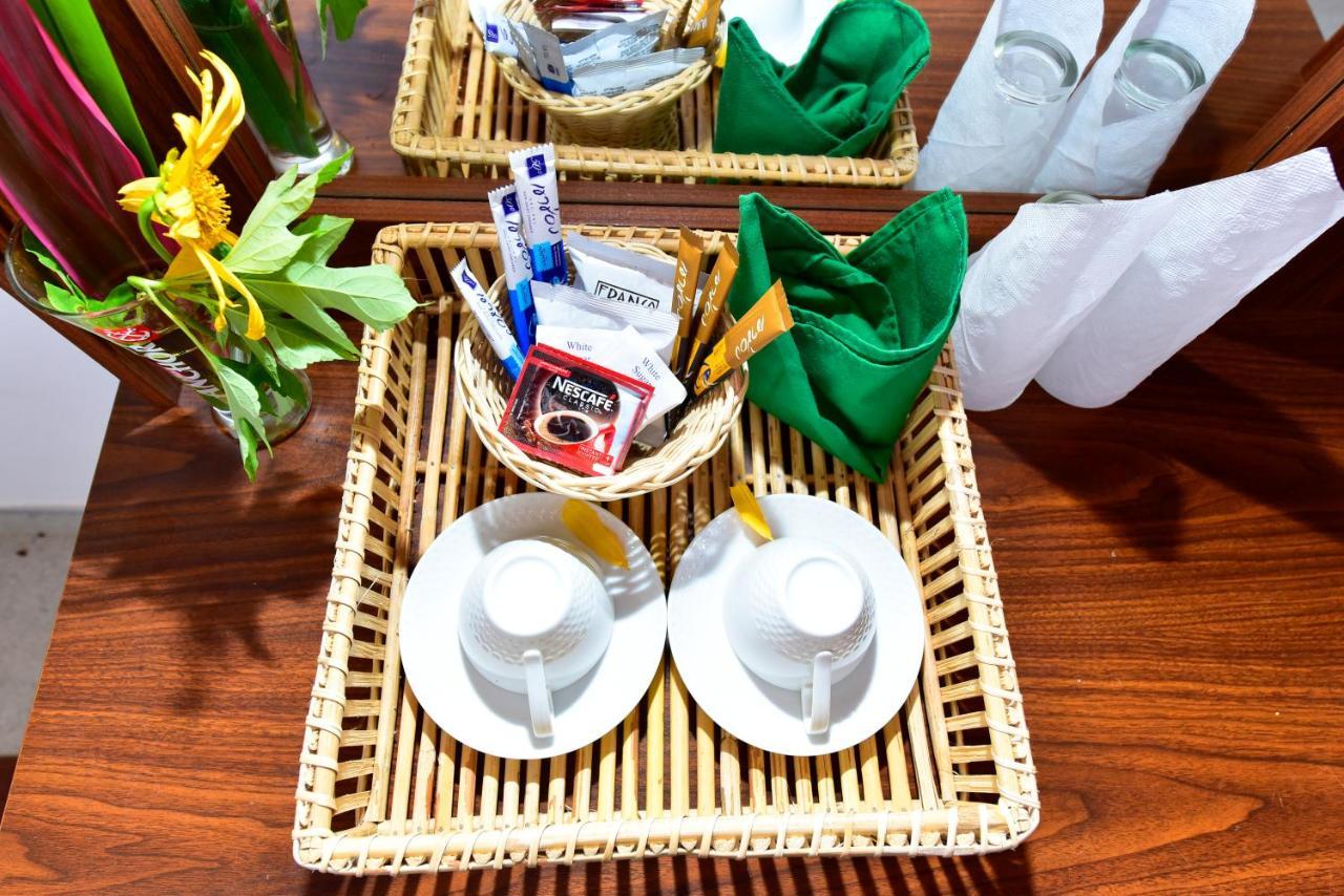 Ariya Rest & Ayurveda Spa Полонарува Екстериор снимка